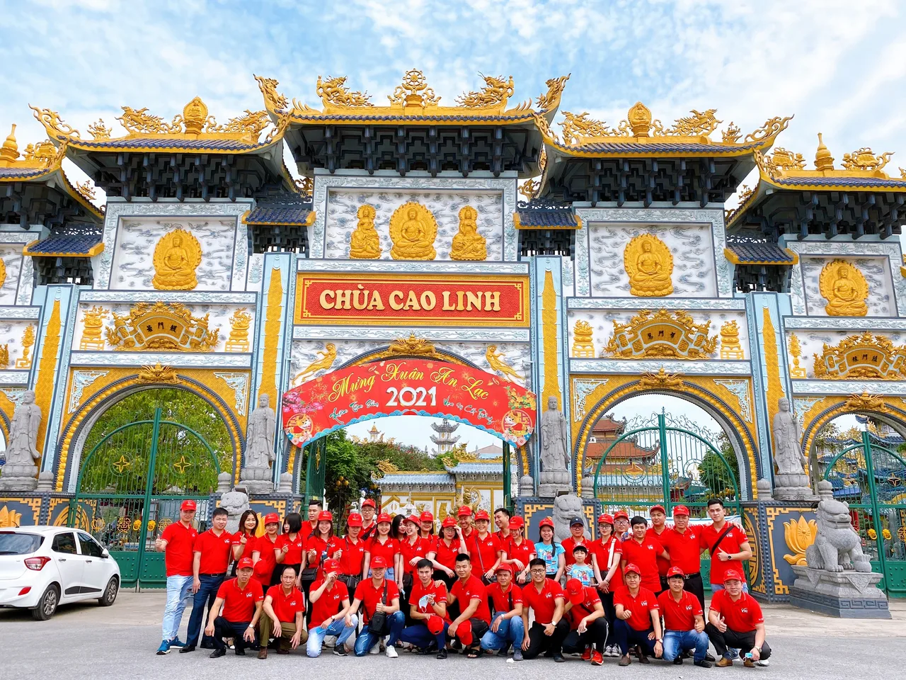 Khoảnh khắc hội ngộ ấm cúng đại gia đình
