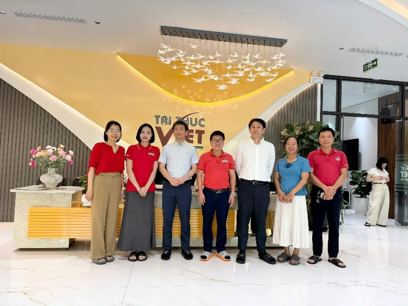 Văn phòng tiếp đón và điều phối ứng viên Tri Thức Việt